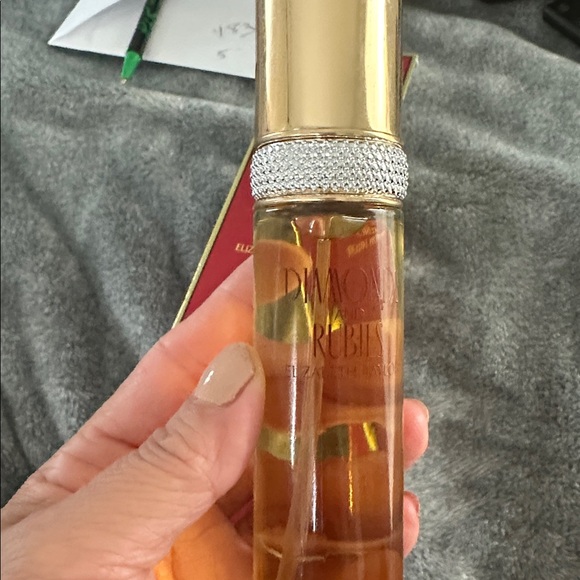 Elizabeth Taylor Diamonds and Rubies Eau de Toilette New 1.7 - Picture 3 of 3